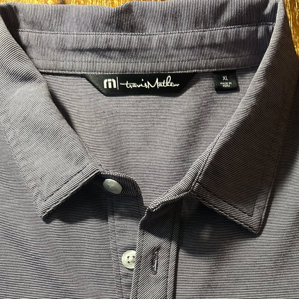 Travis Mathew Polo Shirt Men’s XL – Heather grey with muted red woven stripe